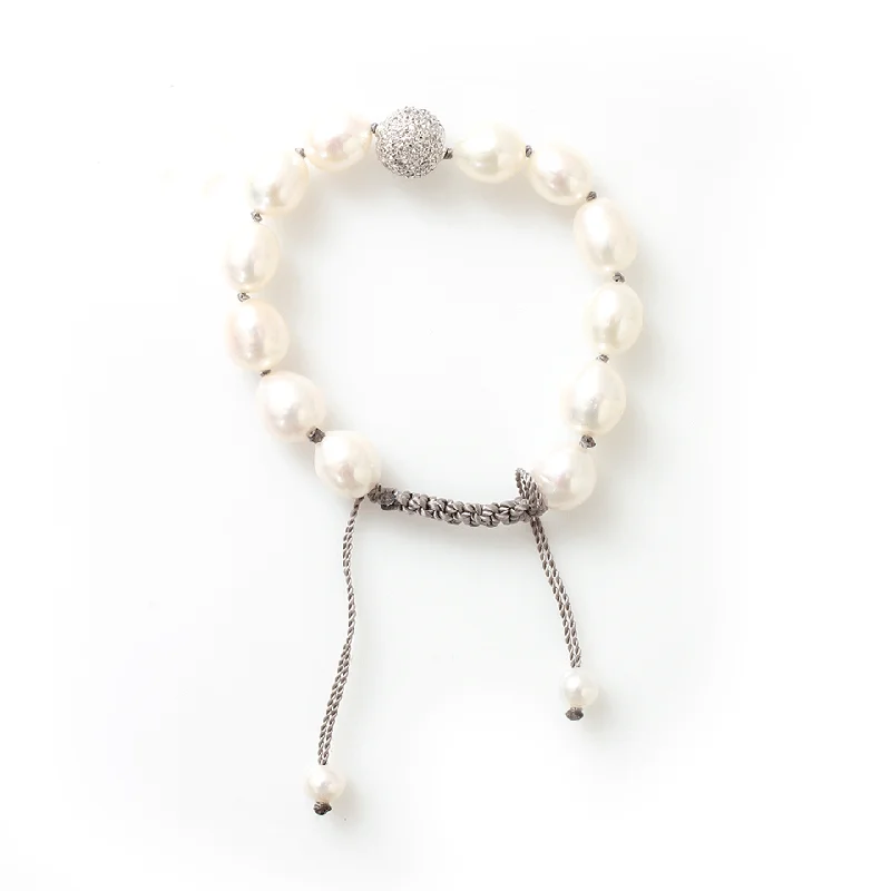 White Freshwater Pearl Bracelet